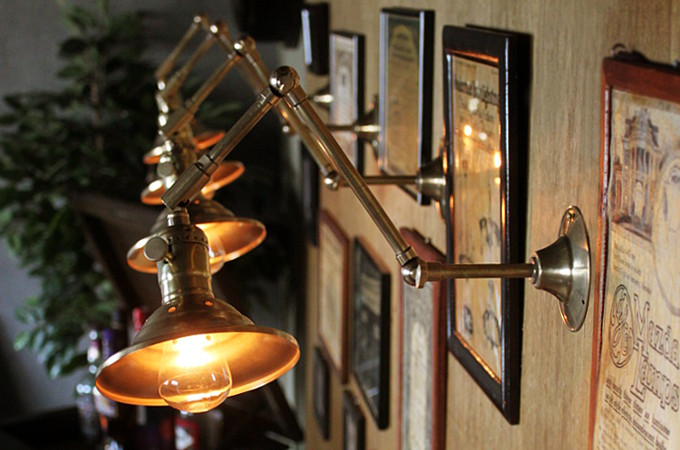 LEVITON社製真鍮ソケット付きインダストリアル3点角度調整＆シェード付きブラケットランプA/アメリカン作業灯ランプ壁掛照明ウォールライト